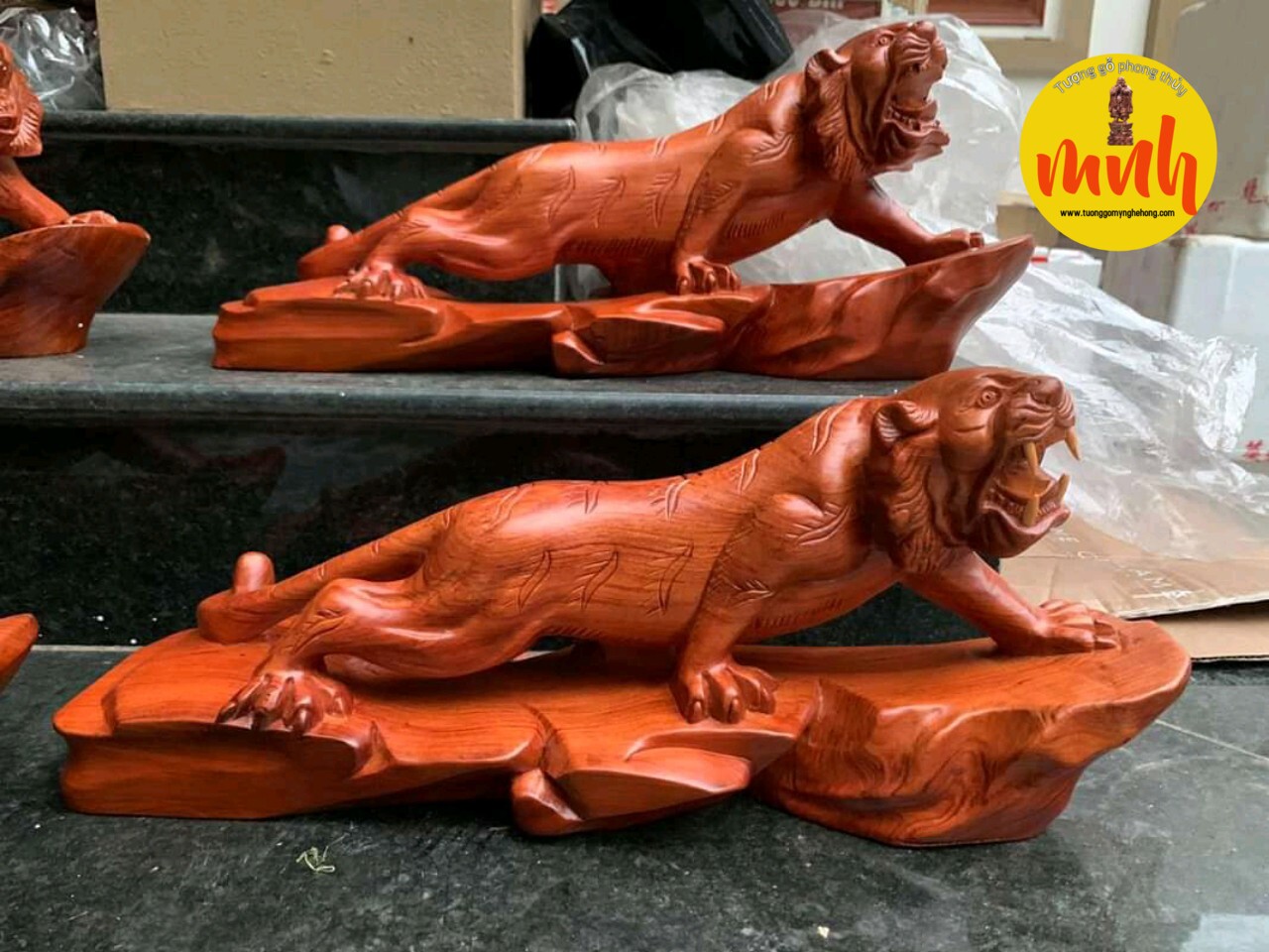 Tượng Chúa Sơn Lâm Gỗ Hương Đá Dài 50cm, 60cm